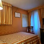 فندق لوكس 3*