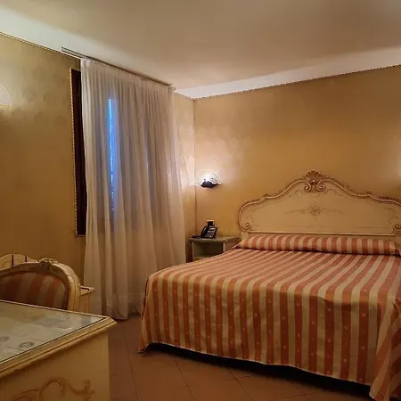Lux Hotel Venise
