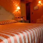 Lux Hotel