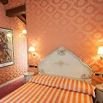 Hotel Lux