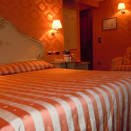 Lux Hotell