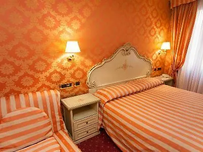 Lux Hotell