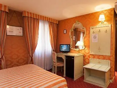 Lux Hotell