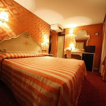 Hotel Lux Venezia