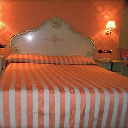 Lux