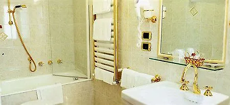Lux 3* Venice